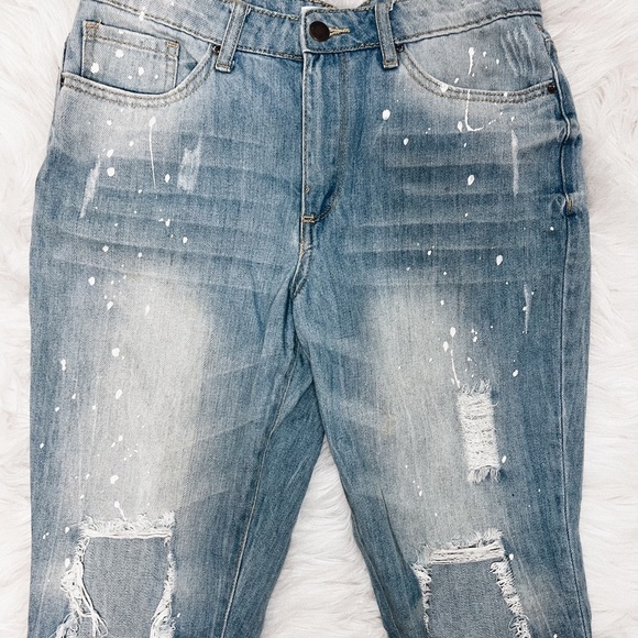 Forever 21 Distressed Ankle Jeans - Picture 2 of 4